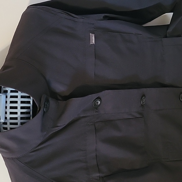 Eddie Bauer Black weather resistant button down jacket, size 6. - Picture 4 of 8